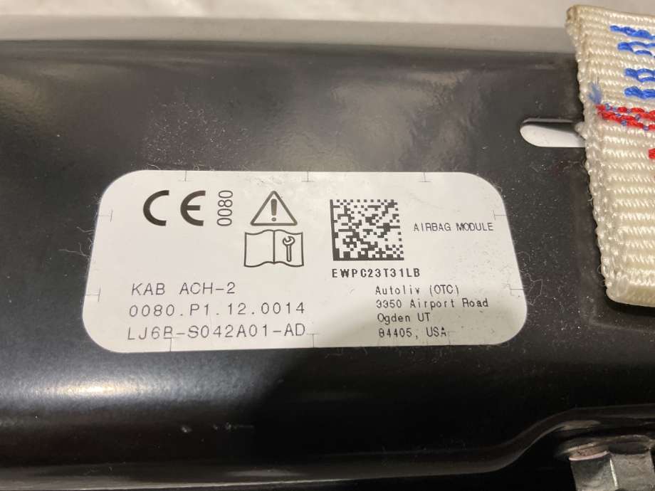 Airbag kne til Ford Mustang Mach-e 2020-->>  (FORD (US)|2678324|)