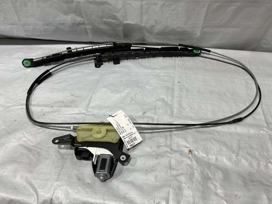 Hattehylle til Audi A6, Allroad 2012-2014 (Type III, Fase 1) (C7) (C7) (AUDI|4G9 863 560 A|)