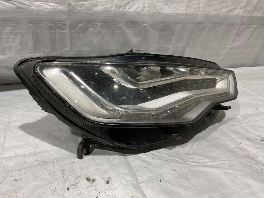 Frontlykt høyre halogen til Audi A6, Allroad 2012-2014 (Type III, Fase 1) (C7) (C7) (AUDI||4G0 941 774 C|4G0 941 774 N)