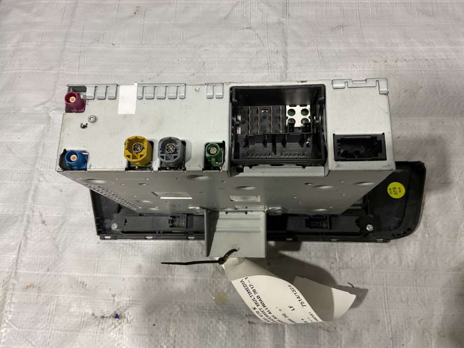 Styreenhet DAB til Audi A6, Allroad 2012-2014 (Type III, Fase 1) (C7) (C7) (AUDI|4G0 035 670 K|)