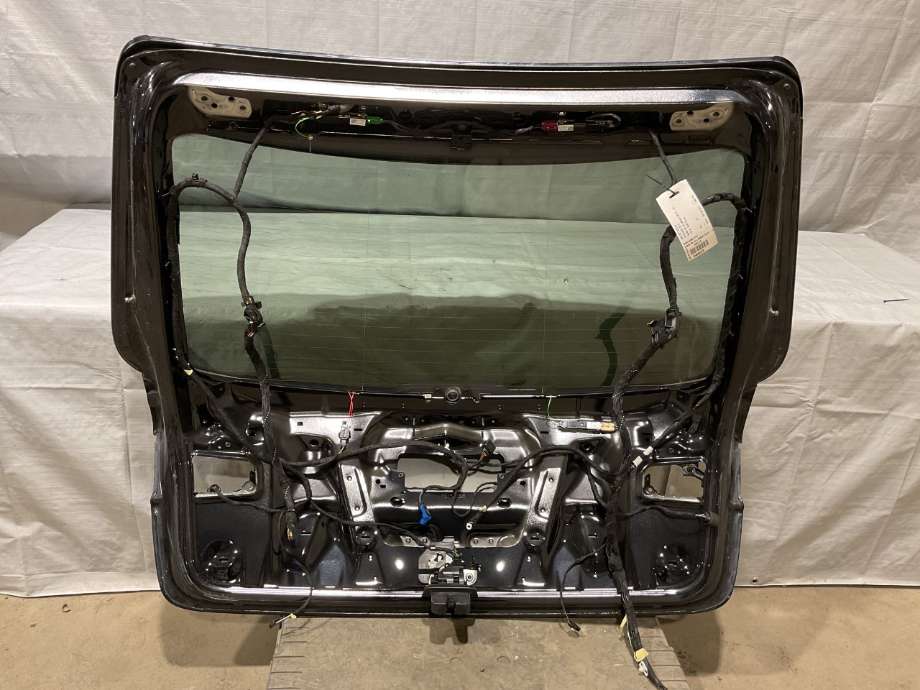 Bakluke til Audi A6, Allroad 2012-2014 (Type III, Fase 1) (C7) (C7) (AUDI|4G9 827 025 B|)