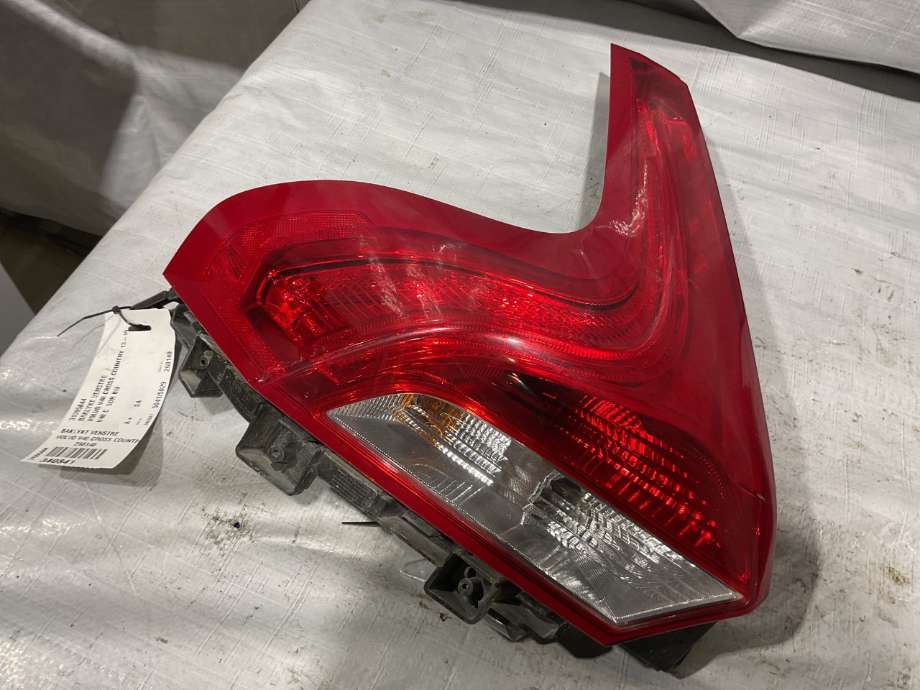 Baklykt venstre til Volvo V40 2012-2019  (VOLVO|31395844|)