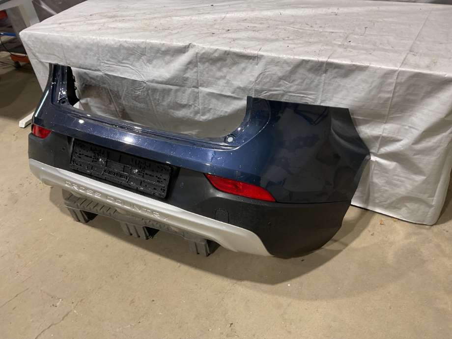 Støtfanger bak til Volvo V40 2012-2019  (VOLVO|39814451|31383640|31383787)