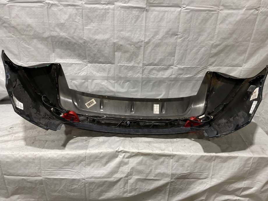 Støtfanger bak til Volvo V40 2012-2019  (VOLVO|39814451|31383640|31383787)