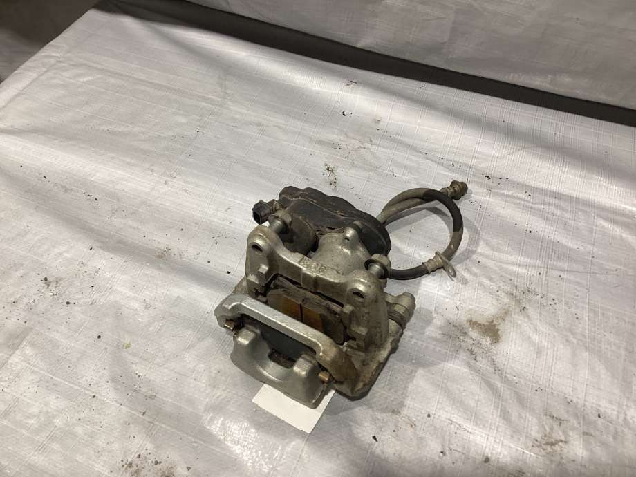 Bremsecaliper høyre bak til Toyota RAV4 2019-->> (Type V) (TOYOTA|4783042100|4631033010|)