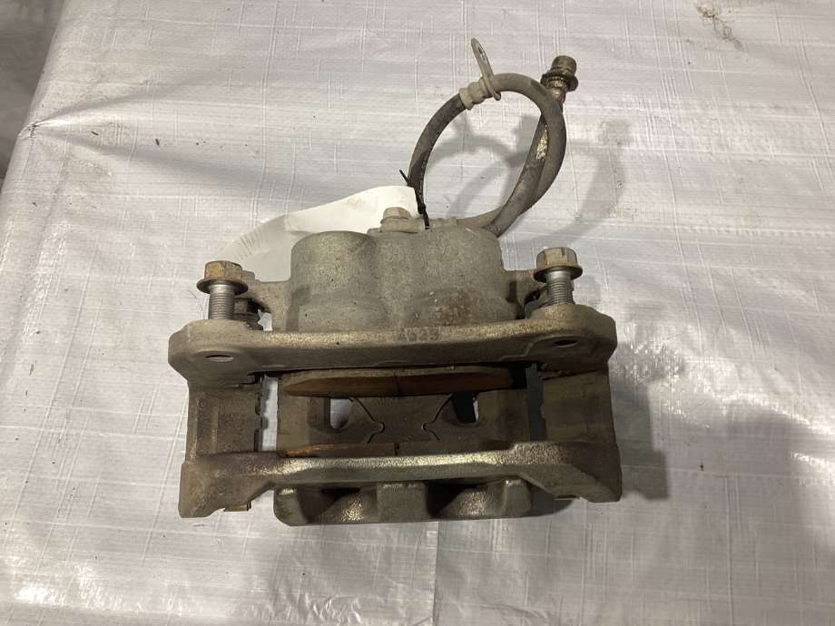 Bremsecaliper høyre foran til Toyota RAV4 2019-->> (Type V) (TOYOTA|4773042130|)