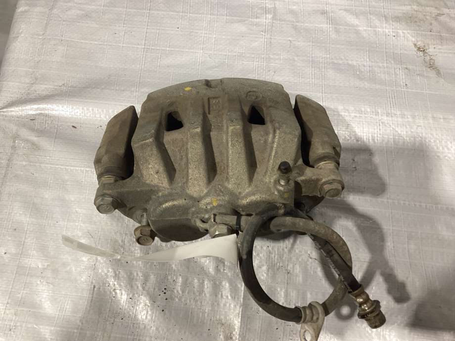 Bremsecaliper høyre foran til Toyota RAV4 2019-->> (Type V) (TOYOTA|4773042130|)