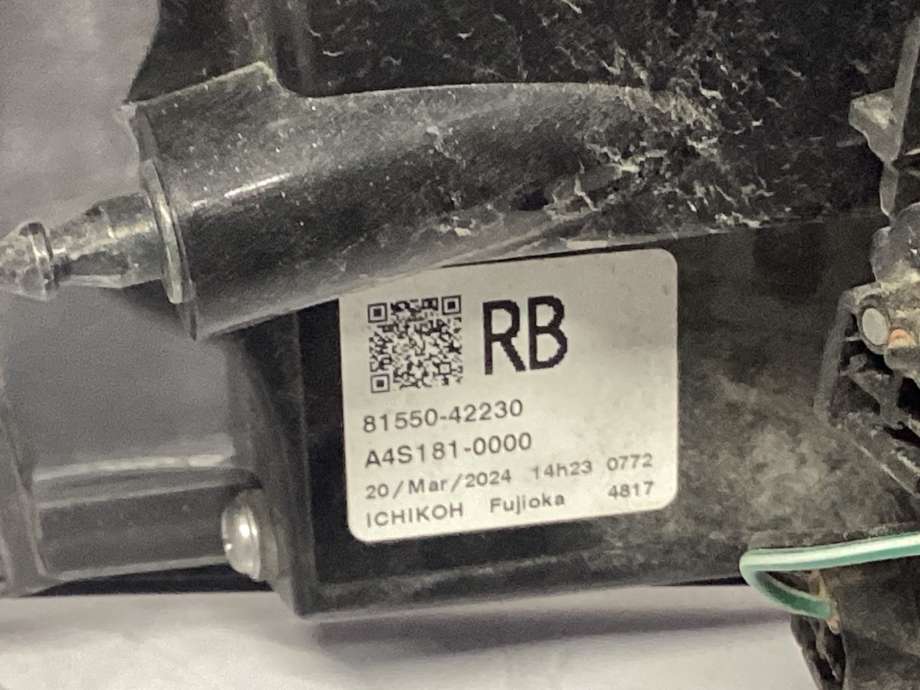 Baklykt høyre til Toyota RAV4 2019-->> (Type V) (TOYOTA|8155142230|)