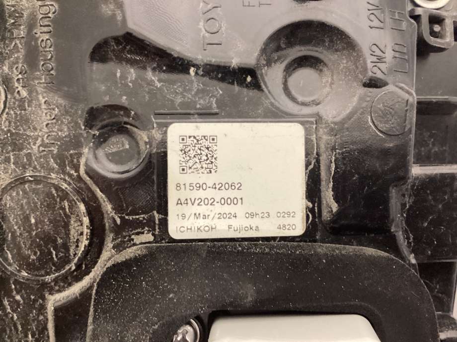Baklykt venstre indre til Toyota RAV4 2019-->> (Type V)  (TOYOTA|8159142062|)