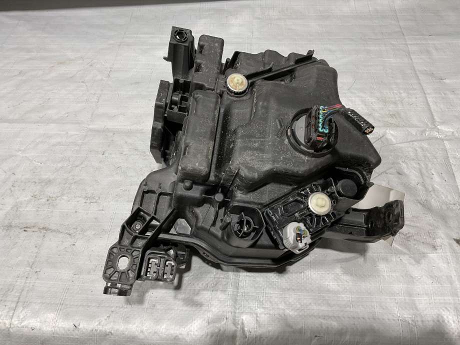 Frontlykt høyre halogen til Honda e 2020-->>  (HONDA|33100TYFG01|)