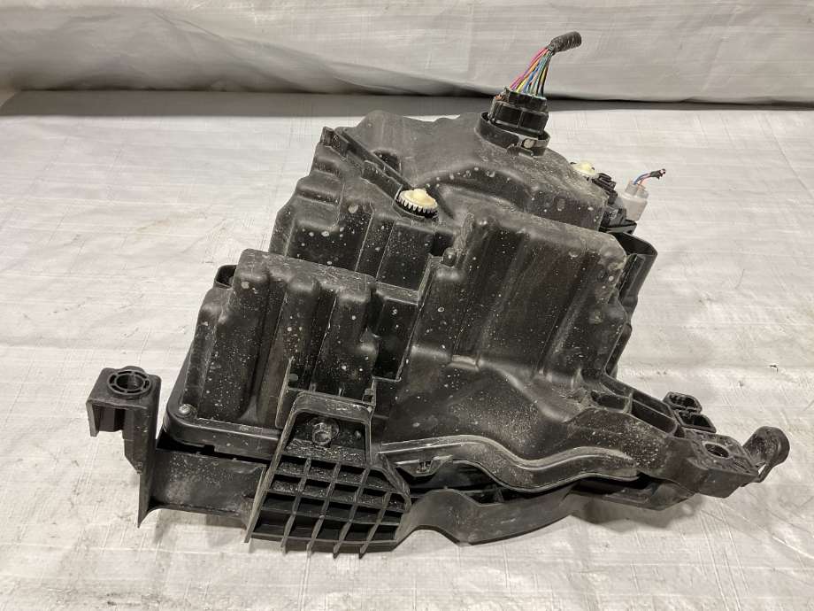 Frontlykt høyre halogen til Honda e 2020-->>  (HONDA|33100TYFG01|)