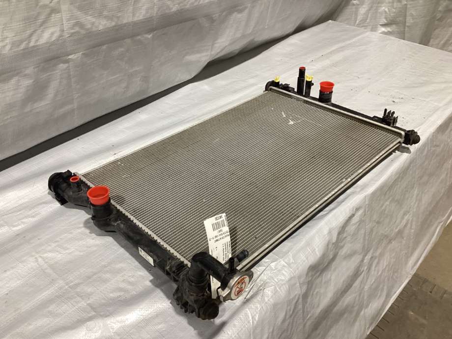Radiator (automat gir) til Toyota RAV4 2019-->> (Type V)  (TOYOTA|1640025141|)