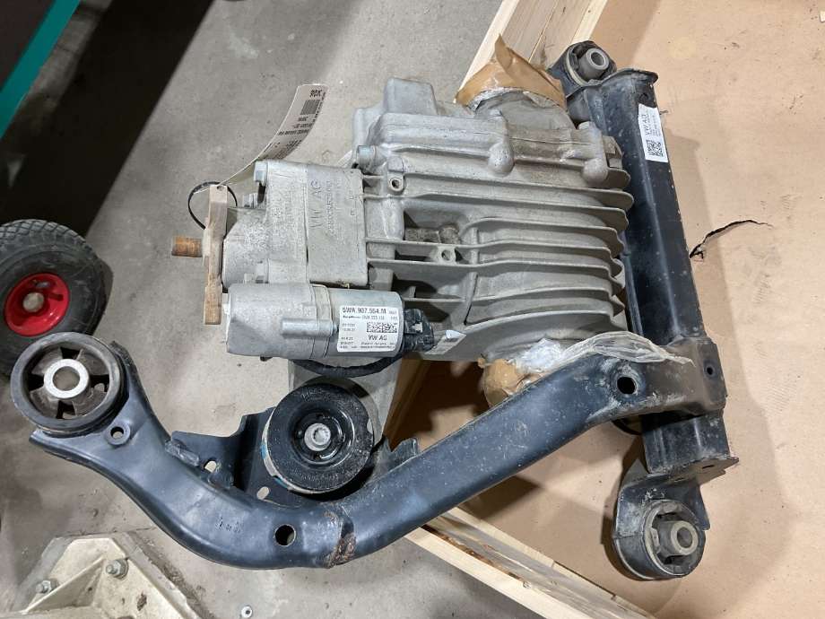Kardang klokke bak til VW Caddy 2020-->> (Type IV)  (VOLKSWAGEN|0CR 525 010 R|)