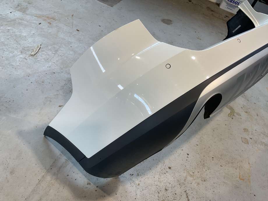 Støtfanger bak til VW Passat, 2011-2015 (B7) (B7) (VOLKSWAGEN|3AF 807 421 B)