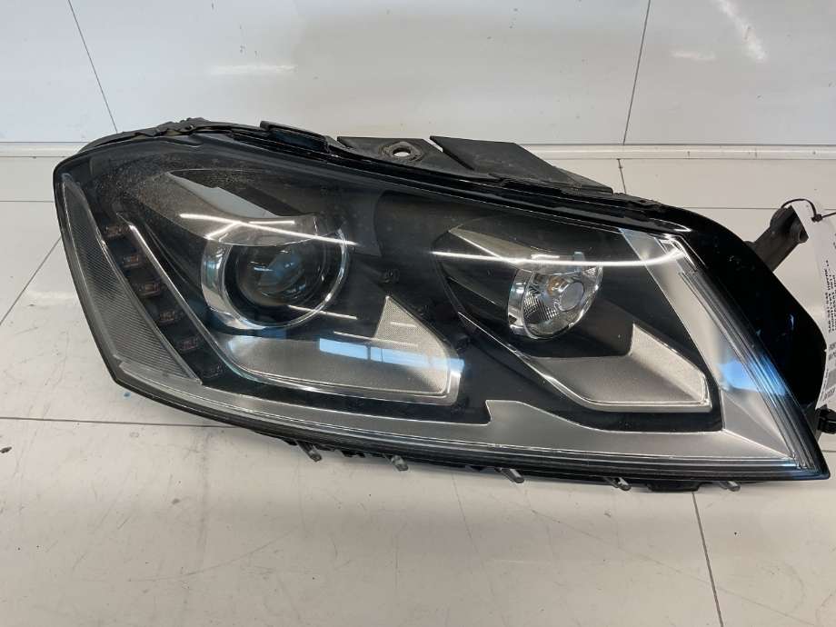 Frontlykt høyre halogen til VW Passat, 2011-2015 (B7) (B7) (VOLKSWAGEN|3AB 941 044)