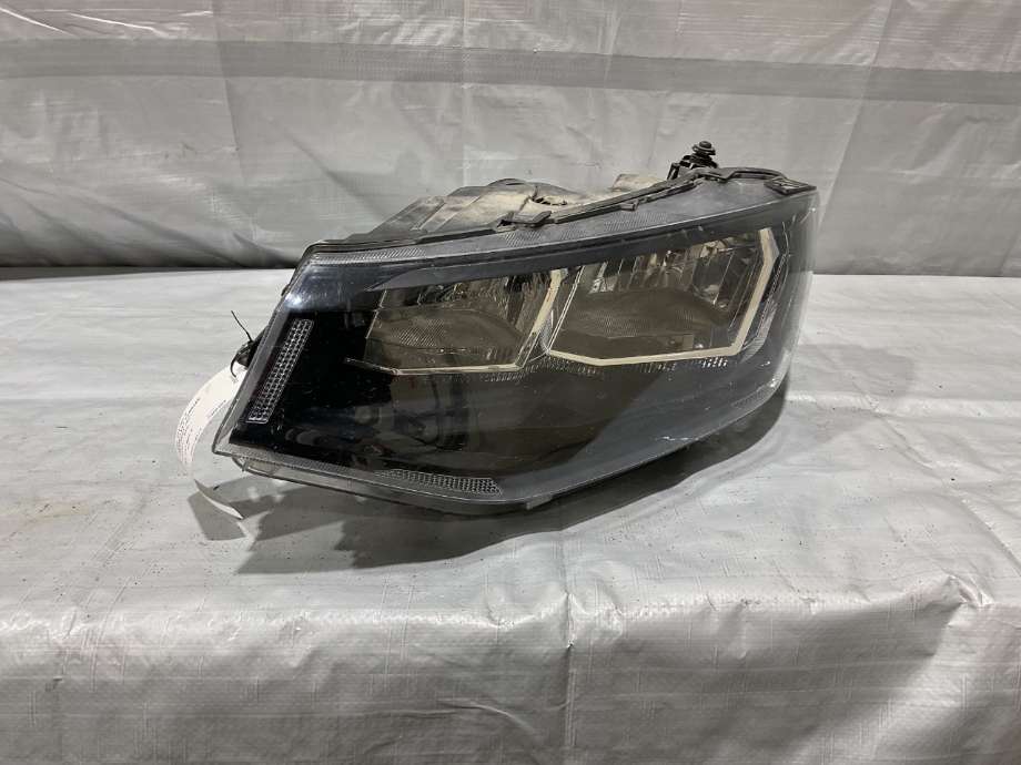 Frontlykt venstre halogen til VW Caddy, 2020-->> (Type IV) (VOLKSWAGEN|2K8 941 005 D)
