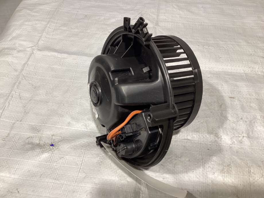Varmeapparat motor til VW Caddy 2020-->> (Type IV)  (VOLKSWAGEN|5WB 819 015 A|)