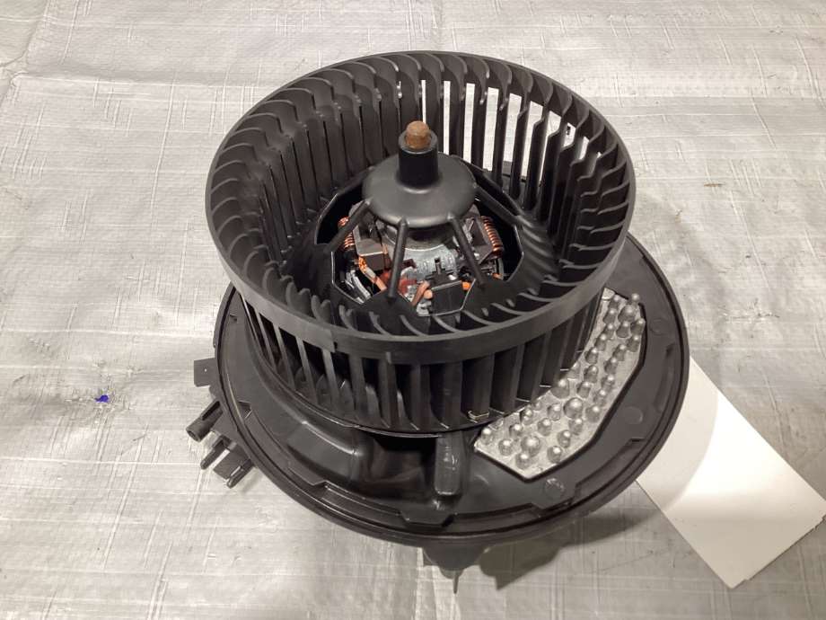 Varmeapparat motor til VW Caddy 2020-->> (Type IV)  (VOLKSWAGEN|5WB 819 015 A|)