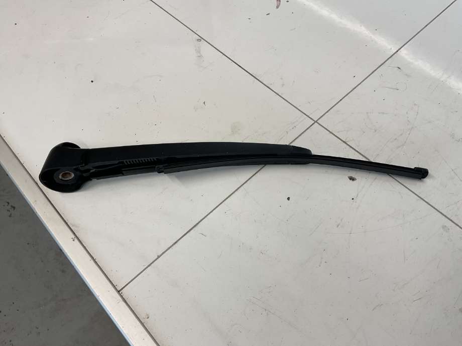 Viskerarm bakrute til VW Passat 2011-2015 (B7) (B7) (VOLKSWAGEN|6Q6 955 707 C|3C9 955 425|)