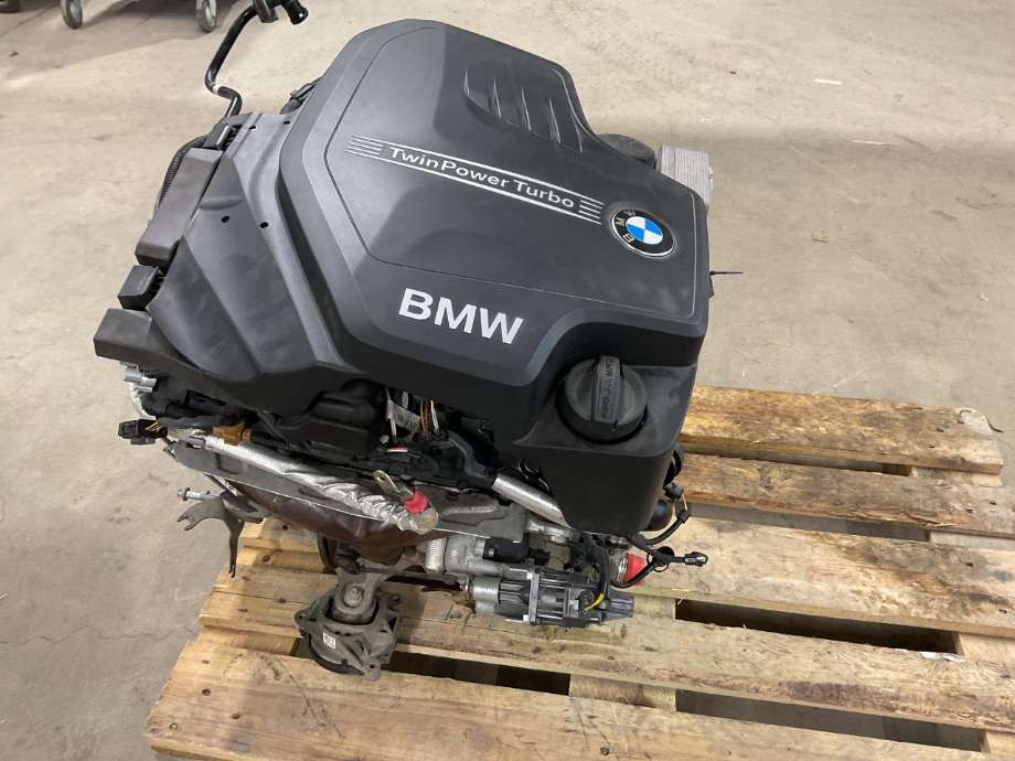 Motor bensin til BMW 4-Serie 2013-2020 (F32/F33/F36) (F32/F33/F36) (BMW|180 KW VERSJONEN|N20-B20A|11 00 2 420 309)