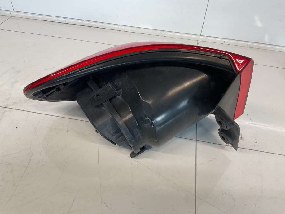 Baklykt høyre til VW Tiguan 2007-2011 (Type I, Fase 1)  (VOLKSWAGEN|5N0 945 096 H|)