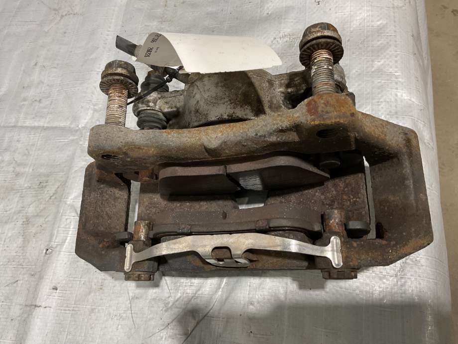 Bremsecaliper høyre foran til Audi Q5 2008-2012 (Type I, Fase 1)  (AUDI|8K0 615 124 J|)