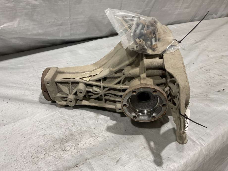 Kardang klokke bak til Audi Q5 2008-2012 (Type I, Fase 1) (AUDI|0BC 500 043 Q|)