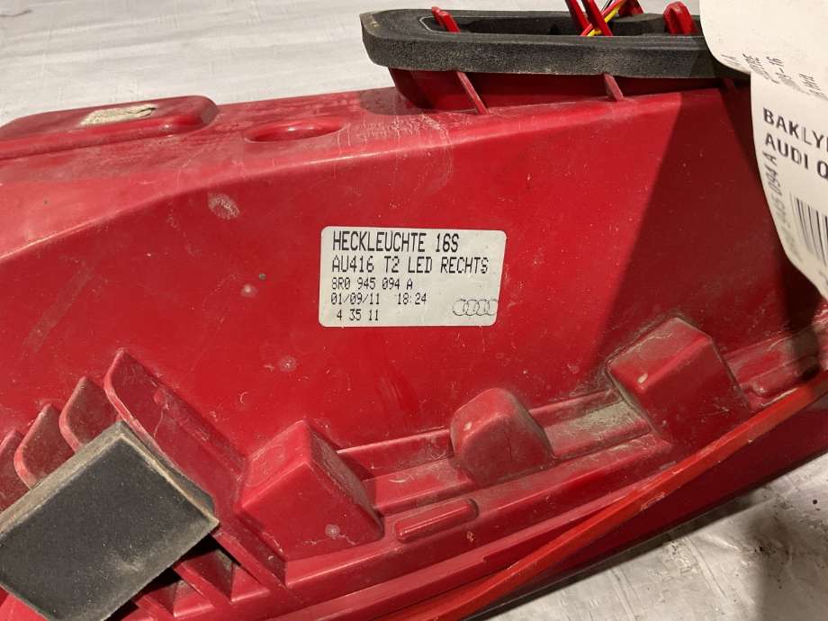 Baklykt høyre til Audi Q5 2008-2012 (Type I, Fase 1)  (AUDI|8R0 945 094 A|)