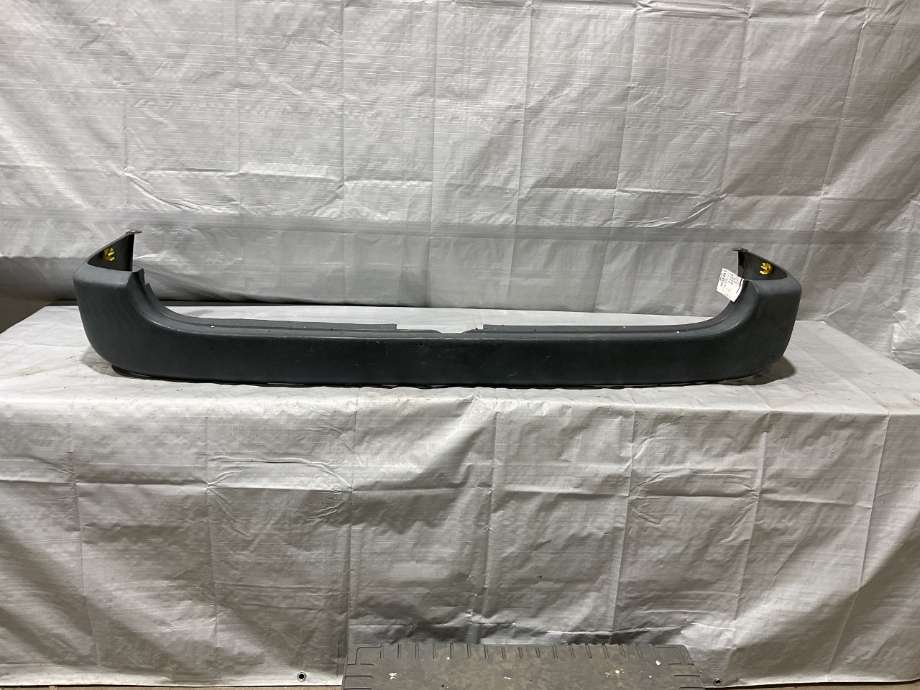 Støtfanger bak til Toyota Hiace 1996-2001 (Fase 1) (TOYOTA|5215926070|)