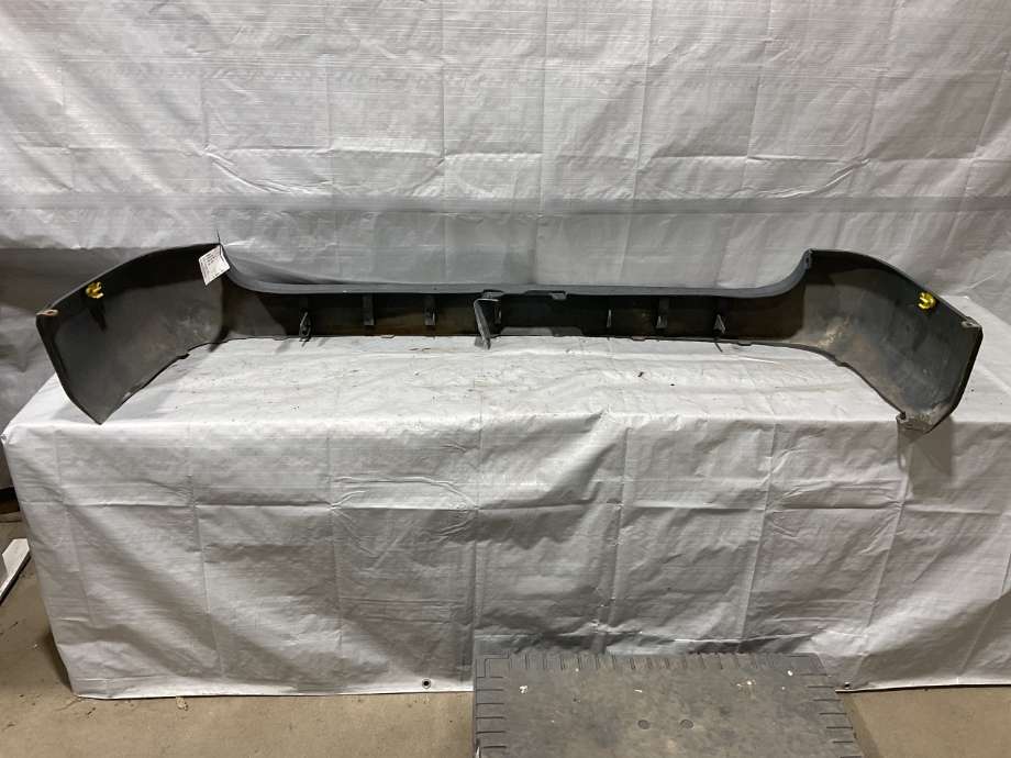 Støtfanger bak til Toyota Hiace 1996-2001 (Fase 1) (TOYOTA|5215926070|)