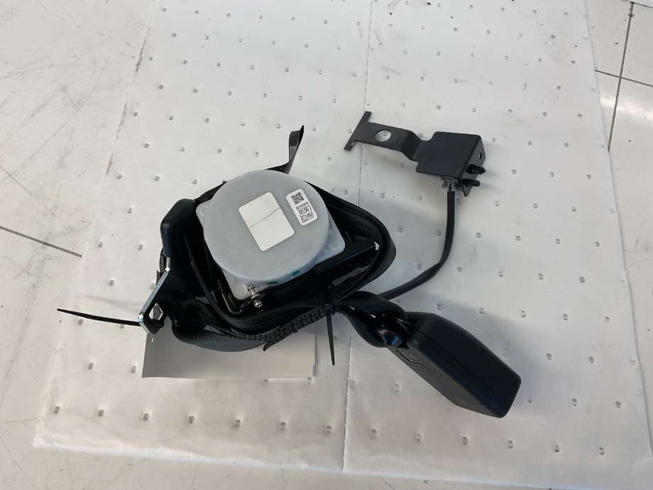 Sikkerhetsbelte bak midtre til Ford Ranger / Ranger Raptor 2015-2022 (FORD|JB3B-26611B64-DA3YYW|)