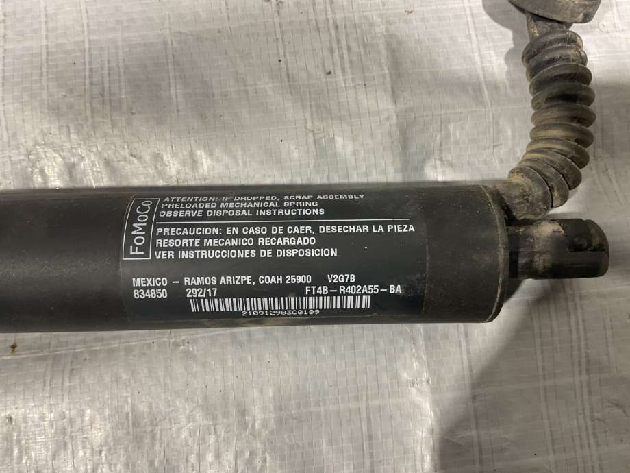 Baklukeåpner motor til Ford Edge 2016-2019  (FORD|FT4B-R402A55-BA|)