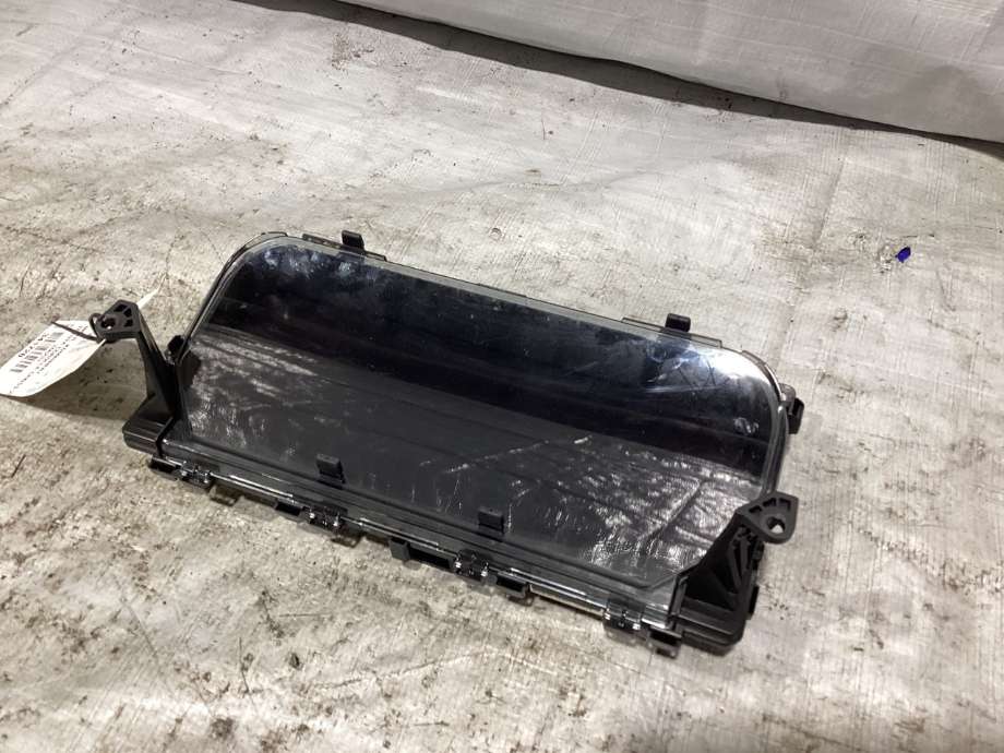 Instrumentpanel til Toyota Corolla Cross 2022-->> (TOYOTA|8380016E31|)