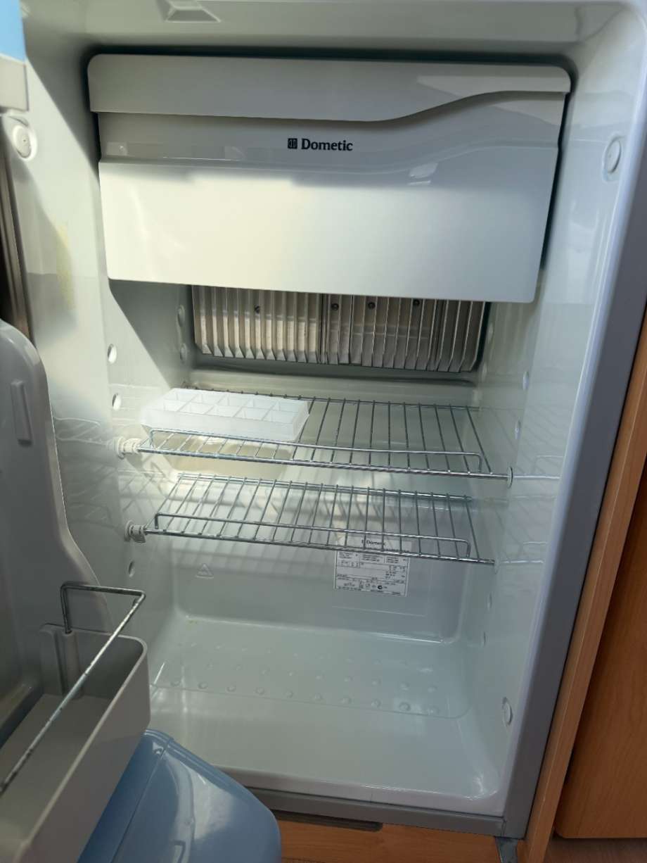 Diverse deler til Annet Campingvogn Cavalier 0-->>  (CARAVELAIR AMBIANCE 400||DOMETIC)