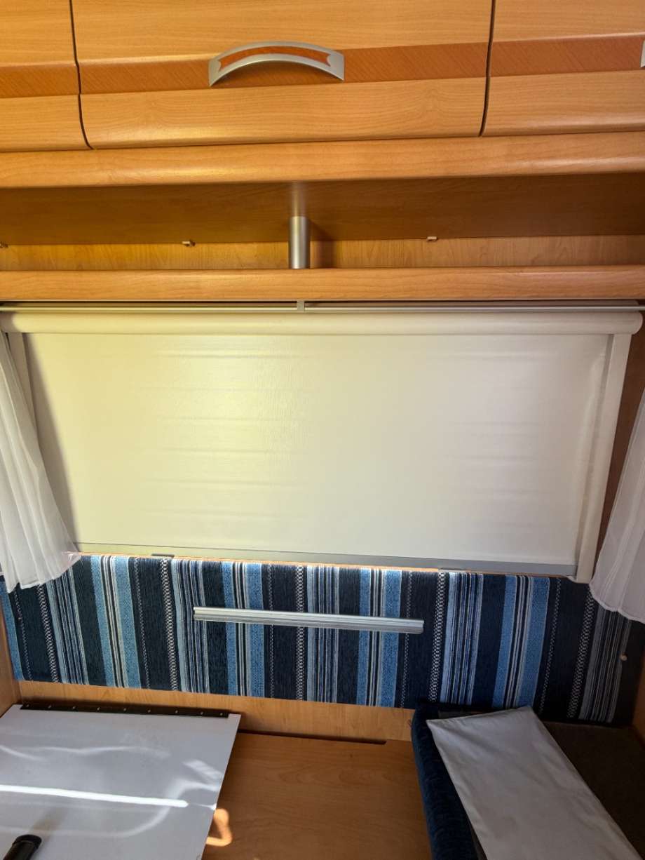 Camping, vindu til Annet Campingvogn Cavalier 0-->>  (CARAVELAIR AMBIANCE 400||129X62 CM)