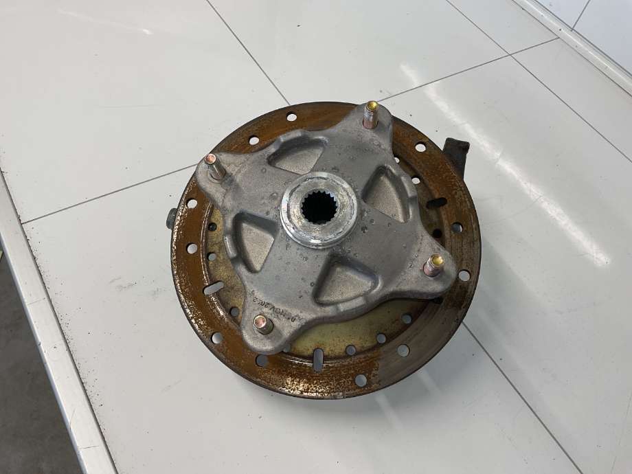 Hjulspindel høyre foran til ATV ATV diverse merker 0-->>  (POLARIS SPORTSMAN TOURING 570|5139687|5143612|)