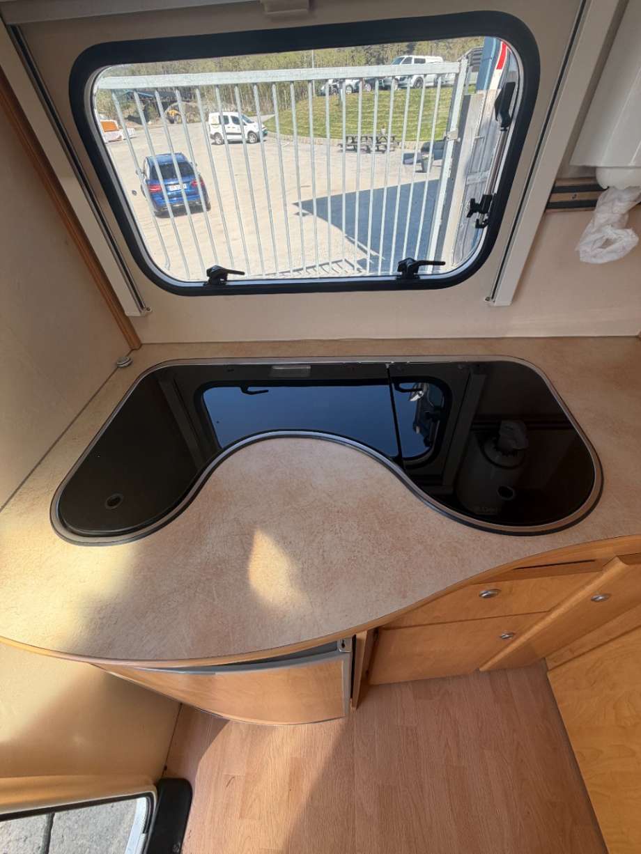 Camping, benk/vask til Annet Campingvogn Cavalier, 0-->>  (CARAVELAIR AMBIANCE 400|)