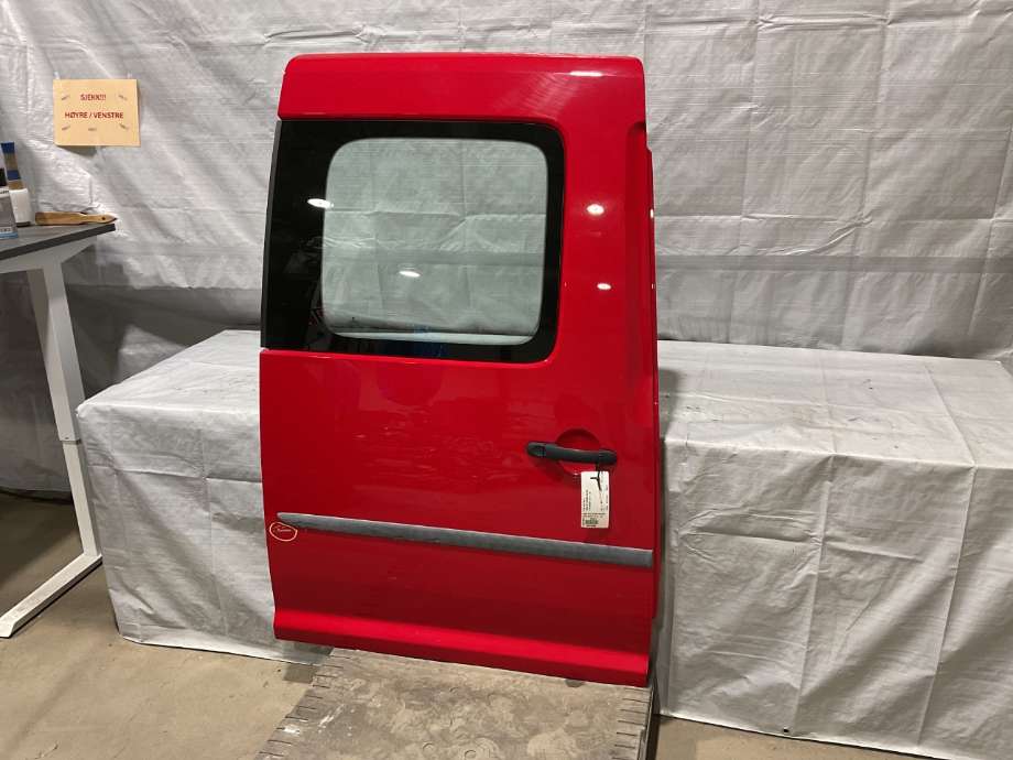 Dør høyre skyvedør til VW Caddy 2015-2020 (Type III, Fase 3)  (VOLKSWAGEN|2K3 843 108 C|)