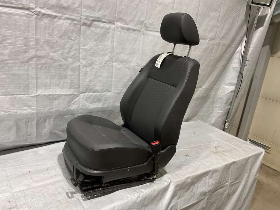 Sete foran høyre til VW Caddy 2015-2020 (Type III, Fase 3)  (VOLKSWAGEN|)