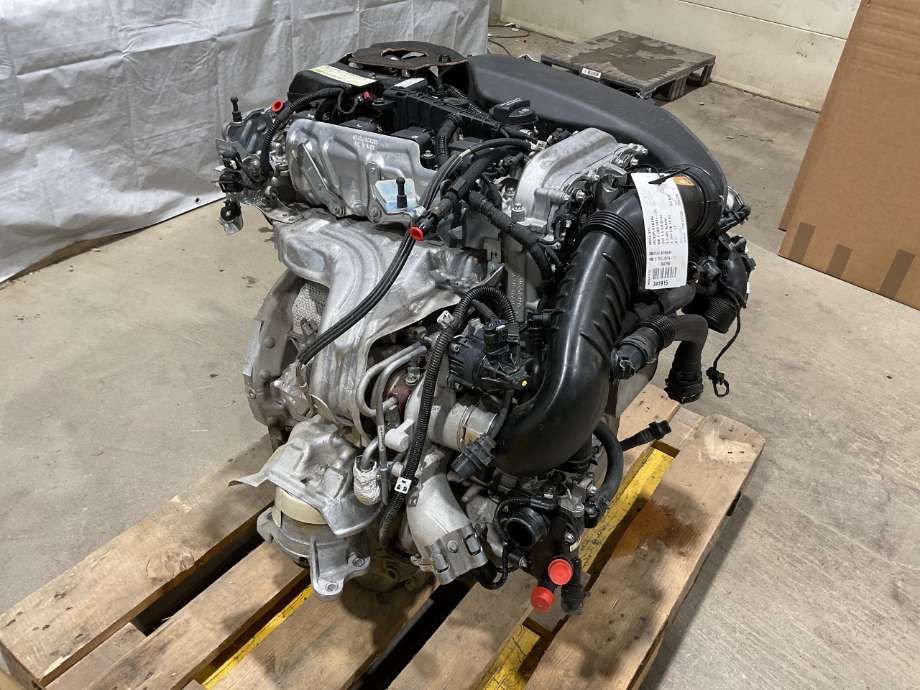 Motor bensin til Mercedes C-Klasse 2018-2021 (Fase 2) (W205) (W205) (MERCEDES|M264.915|A 264 010 48 03|A 264 010 76 07)