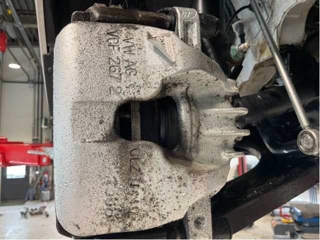 Bremsecaliper høyre foran til VW Caddy 2020-->> (Type IV) (VOLKSWAGEN CADDY KORT VAREBIL|5WA 615 124 E|)