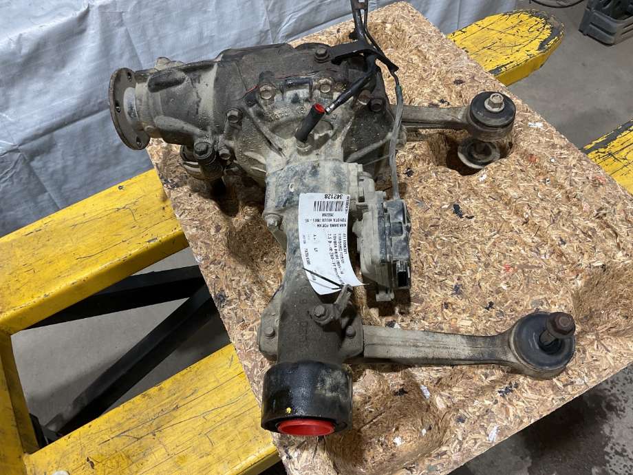 Kardang til Toyota Hilux 2006-2011 (TOYOTA|411100K361|)