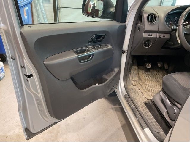 Dør venstre foran til VW Amarok 2010-2016 (Type I, Fase 1)  (VOLKSWAGEN|2H0 831 055 AG|)