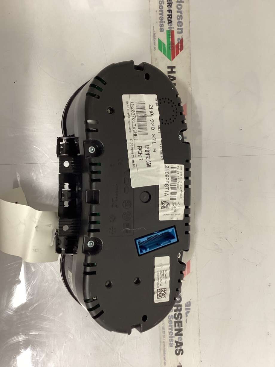 Instrumentpanel til VW Amarok 2010-2016 (Type I, Fase 1)  (VOLKSWAGEN|2H0 920 871 A|)