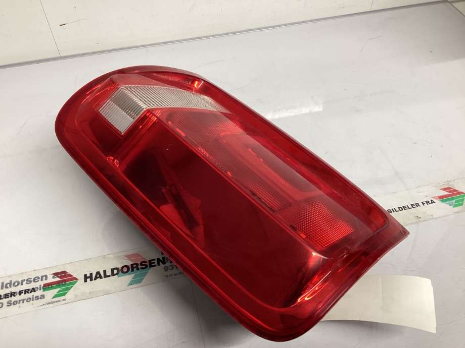 Baklykt høyre til VW Amarok 2010-2016 (Type I, Fase 1)  (VOLKSWAGEN|2H1 945 096 C|)