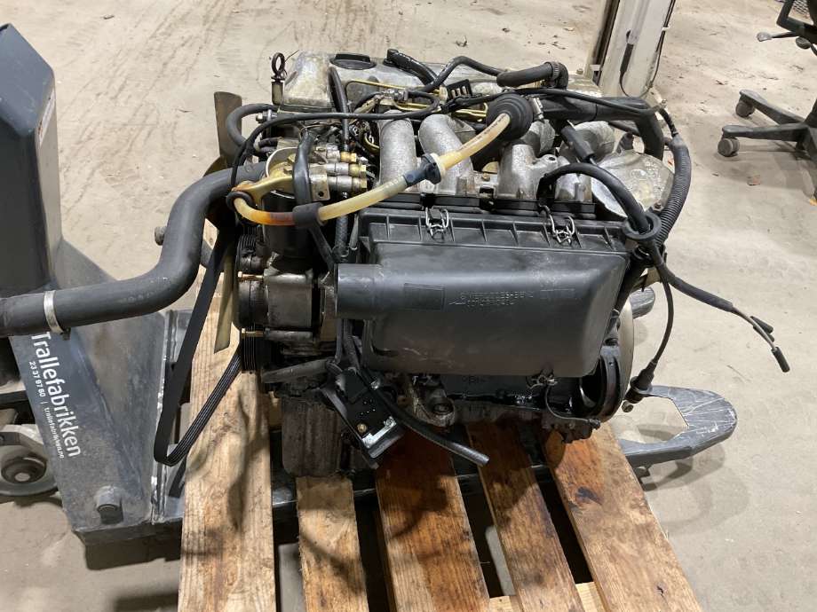 Motor diesel til Mercedes 124 1986-1995 (W124) (W124) (MERCEDES|D601912(453);OM 601||60191210127320)