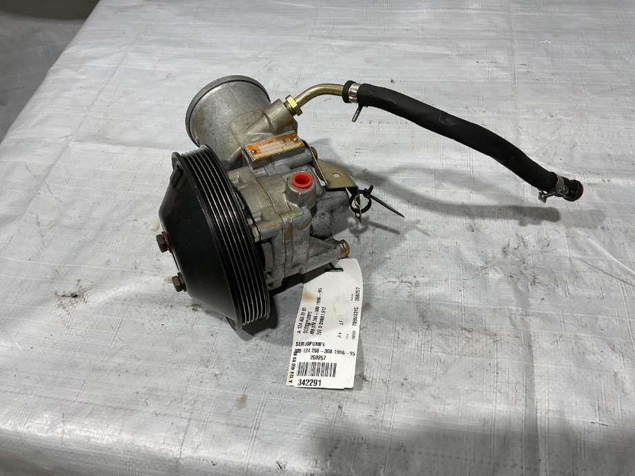 Servo pumpe mekanisk til Mercedes 124, 1986-1995 (W124) (W124) (MERCEDES|A 124 460 09 80)