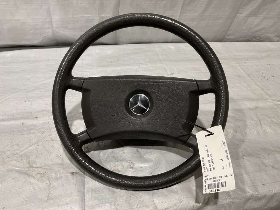 Ratt til Mercedes 124, 1986-1995 (W124) (W124) (MERCEDES|A 140 460 05 03)