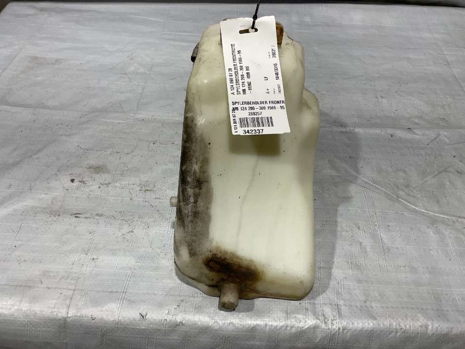 Spylertank til Mercedes 124, 1986-1995 (W124) (W124) (MERCEDES|A 124 869 07 20)