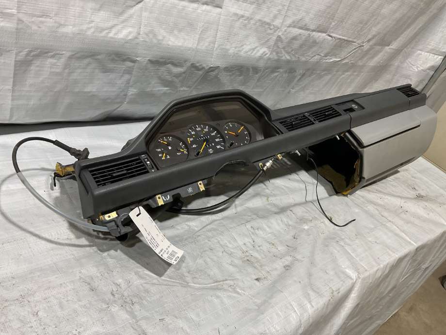 Dashbord til Mercedes 124 1986-1995 (W124) (W124) (MERCEDES|A 124 680 91 87|)